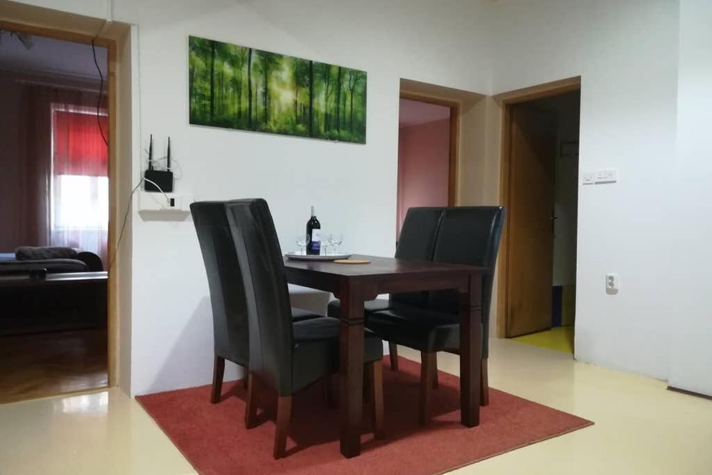 Karlovacka Zvijezda Apartment Ngoại thất bức ảnh