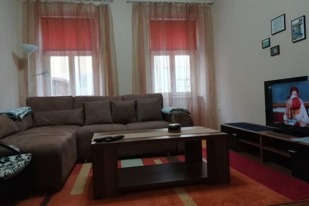 Karlovacka Zvijezda Apartment Ngoại thất bức ảnh